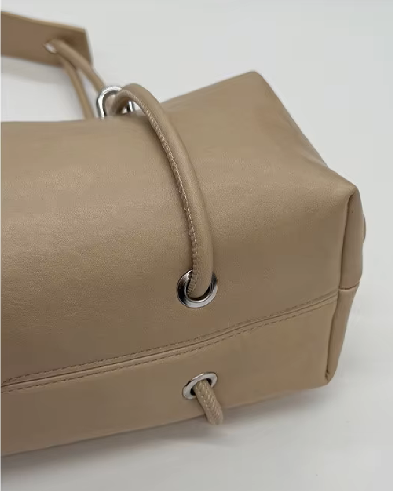 Sandra Boston Pillow Bag