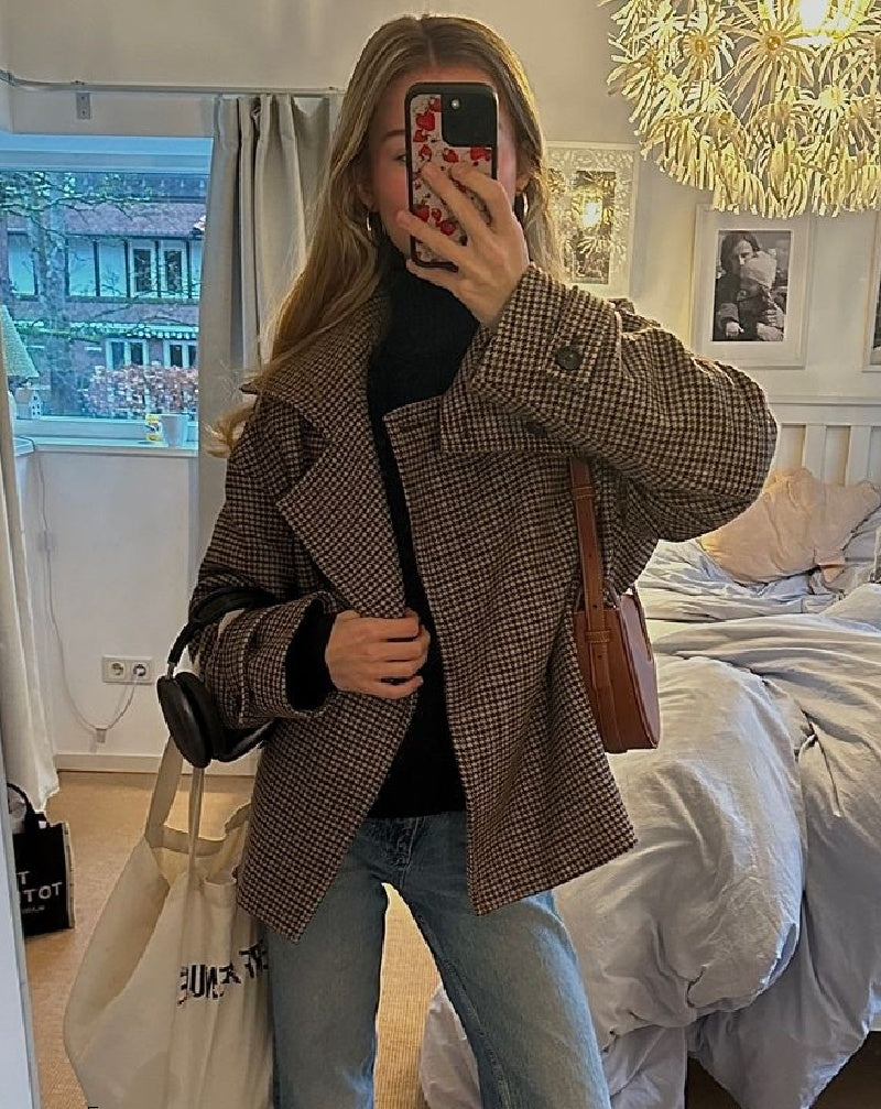 Natalie Houndstooth Buttoned Collar Jacket