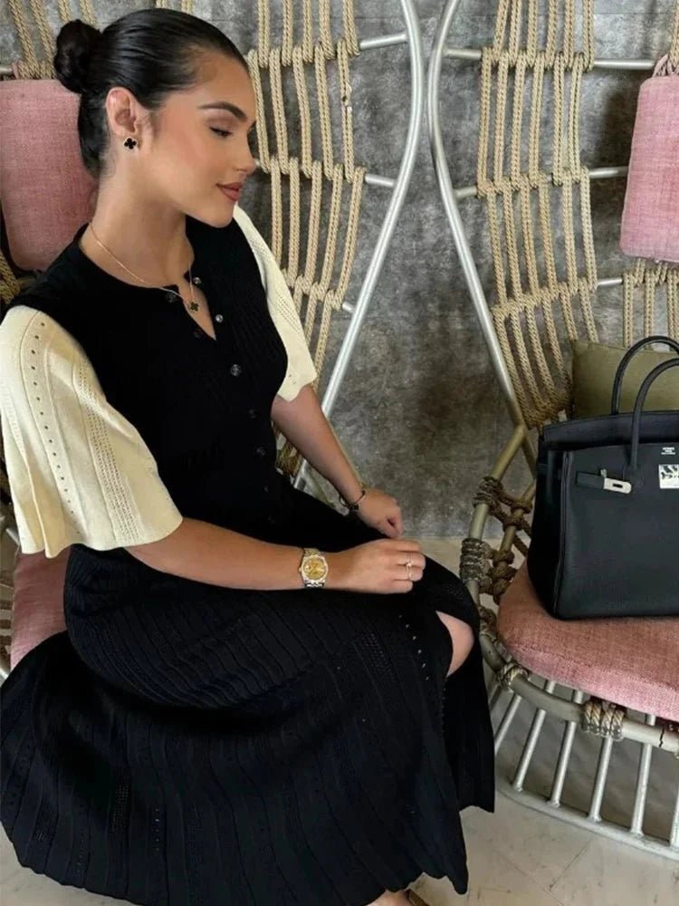 SOKYND Aneyla Bell Sleeve Pleated Knit Midi Dress DressBlackM
