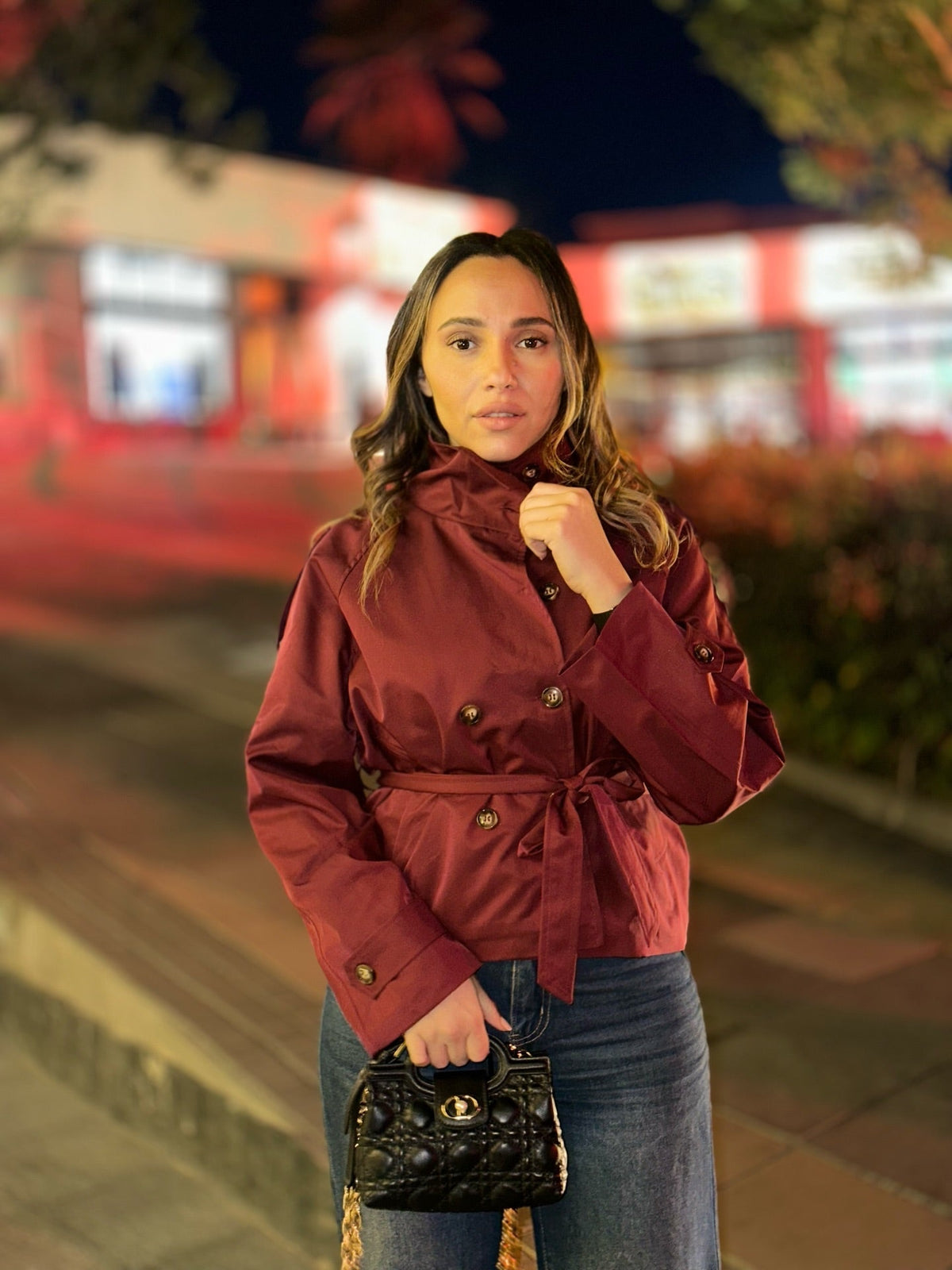 Mara cropped trench coat in burgundy | SOKYND
