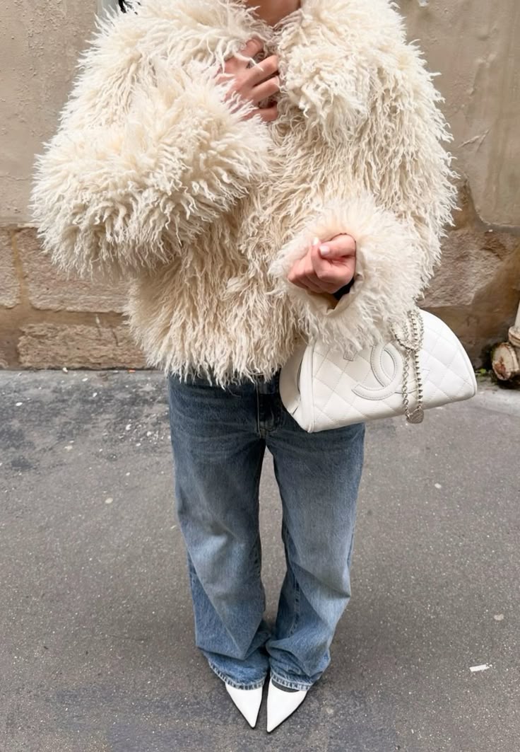 SOKYND Priscilla Fuzzy Faux Fur Coat in Beige